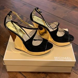 Michael Kors gold wedges